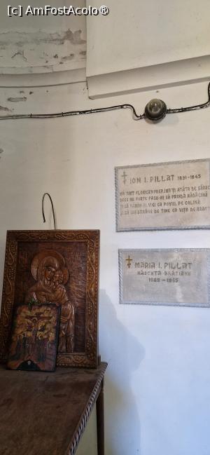 [P60] 60. În criptă. » foto by doinafil
 - 
<span class="allrVoted glyphicon glyphicon-heart hidden" id="av1504298"></span>
<a class="m-l-10 hidden" id="sv1504298" onclick="voting_Foto_DelVot(,1504298,23475)" role="button">șterge vot <span class="glyphicon glyphicon-remove"></span></a>
<a id="v91504298" class=" c-red"  onclick="voting_Foto_SetVot(1504298)" role="button"><span class="glyphicon glyphicon-heart-empty"></span> <b>LIKE</b> = Votează poza</a> <img class="hidden"  id="f1504298W9" src="/imagini/loader.gif" border="0" /><span class="AjErrMes hidden" id="e1504298ErM"></span>