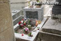P19 [JUL-2011] Mormântul lui Jim Morrison, cel mai căutat din cimitir