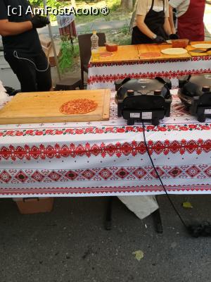 [P24] Lahmacun proaspăt preparat » foto by Zoazore
 - 
<span class="allrVoted glyphicon glyphicon-heart hidden" id="av1493889"></span>
<a class="m-l-10 hidden" id="sv1493889" onclick="voting_Foto_DelVot(,1493889,23584)" role="button">șterge vot <span class="glyphicon glyphicon-remove"></span></a>
<a id="v91493889" class=" c-red"  onclick="voting_Foto_SetVot(1493889)" role="button"><span class="glyphicon glyphicon-heart-empty"></span> <b>LIKE</b> = Votează poza</a> <img class="hidden"  id="f1493889W9" src="/imagini/loader.gif" border="0" /><span class="AjErrMes hidden" id="e1493889ErM"></span>