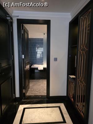 [P06] L’Heritage Premium Hanoi Central; camera; vedere spre baie » foto by crismis
 - 
<span class="allrVoted glyphicon glyphicon-heart hidden" id="av1545351"></span>
<a class="m-l-10 hidden" id="sv1545351" onclick="voting_Foto_DelVot(,1545351,23649)" role="button">șterge vot <span class="glyphicon glyphicon-remove"></span></a>
<a id="v91545351" class=" c-red"  onclick="voting_Foto_SetVot(1545351)" role="button"><span class="glyphicon glyphicon-heart-empty"></span> <b>LIKE</b> = Votează poza</a> <img class="hidden"  id="f1545351W9" src="/imagini/loader.gif" border="0" /><span class="AjErrMes hidden" id="e1545351ErM"></span>