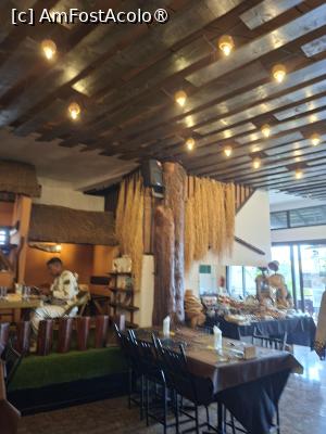 [P30] la restaurantul local » foto by robert
 - 
<span class="allrVoted glyphicon glyphicon-heart hidden" id="av1499416"></span>
<a class="m-l-10 hidden" id="sv1499416" onclick="voting_Foto_DelVot(,1499416,23651)" role="button">șterge vot <span class="glyphicon glyphicon-remove"></span></a>
<a id="v91499416" class=" c-red"  onclick="voting_Foto_SetVot(1499416)" role="button"><span class="glyphicon glyphicon-heart-empty"></span> <b>LIKE</b> = Votează poza</a> <img class="hidden"  id="f1499416W9" src="/imagini/loader.gif" border="0" /><span class="AjErrMes hidden" id="e1499416ErM"></span>