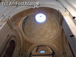 [P08] Basilica Santa Maria dell Suffragio. Cupola centrală. » foto by mihaelavoicu
 - 
<span class="allrVoted glyphicon glyphicon-heart hidden" id="av1178138"></span>
<a class="m-l-10 hidden" id="sv1178138" onclick="voting_Foto_DelVot(,1178138,23676)" role="button">șterge vot <span class="glyphicon glyphicon-remove"></span></a>
<a id="v91178138" class=" c-red"  onclick="voting_Foto_SetVot(1178138)" role="button"><span class="glyphicon glyphicon-heart-empty"></span> <b>LIKE</b> = Votează poza</a> <img class="hidden"  id="f1178138W9" src="/imagini/loader.gif" border="0" /><span class="AjErrMes hidden" id="e1178138ErM"></span>