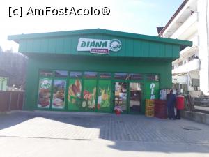 [P04] Singurul supermarket din centrul localității.  » foto by Aurici
 - 
<span class="allrVoted glyphicon glyphicon-heart hidden" id="av963125"></span>
<a class="m-l-10 hidden" id="sv963125" onclick="voting_Foto_DelVot(,963125,23688)" role="button">șterge vot <span class="glyphicon glyphicon-remove"></span></a>
<a id="v9963125" class=" c-red"  onclick="voting_Foto_SetVot(963125)" role="button"><span class="glyphicon glyphicon-heart-empty"></span> <b>LIKE</b> = Votează poza</a> <img class="hidden"  id="f963125W9" src="/imagini/loader.gif" border="0" /><span class="AjErrMes hidden" id="e963125ErM"></span>