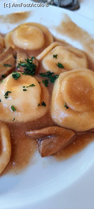[P11] Ravioli cu ciuperci - bune. » foto by tata123 🔱
 - 
<span class="allrVoted glyphicon glyphicon-heart hidden" id="av1527867"></span>
<a class="m-l-10 hidden" id="sv1527867" onclick="voting_Foto_DelVot(,1527867,23744)" role="button">șterge vot <span class="glyphicon glyphicon-remove"></span></a>
<a id="v91527867" class=" c-red"  onclick="voting_Foto_SetVot(1527867)" role="button"><span class="glyphicon glyphicon-heart-empty"></span> <b>LIKE</b> = Votează poza</a> <img class="hidden"  id="f1527867W9" src="/imagini/loader.gif" border="0" /><span class="AjErrMes hidden" id="e1527867ErM"></span>