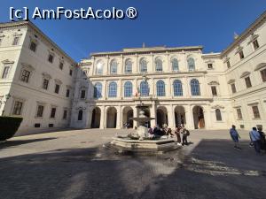 [P01] Palazzo Barberini » foto by adso
 - 
<span class="allrVoted glyphicon glyphicon-heart hidden" id="av1490625"></span>
<a class="m-l-10 hidden" id="sv1490625" onclick="voting_Foto_DelVot(,1490625,23763)" role="button">șterge vot <span class="glyphicon glyphicon-remove"></span></a>
<a id="v91490625" class=" c-red"  onclick="voting_Foto_SetVot(1490625)" role="button"><span class="glyphicon glyphicon-heart-empty"></span> <b>LIKE</b> = Votează poza</a> <img class="hidden"  id="f1490625W9" src="/imagini/loader.gif" border="0" /><span class="AjErrMes hidden" id="e1490625ErM"></span>