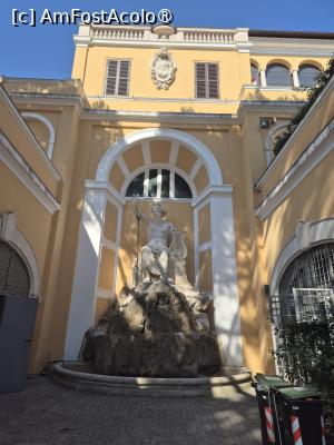 [P84] Palazzo Barberini » foto by adso
 - 
<span class="allrVoted glyphicon glyphicon-heart hidden" id="av1490708"></span>
<a class="m-l-10 hidden" id="sv1490708" onclick="voting_Foto_DelVot(,1490708,23763)" role="button">șterge vot <span class="glyphicon glyphicon-remove"></span></a>
<a id="v91490708" class=" c-red"  onclick="voting_Foto_SetVot(1490708)" role="button"><span class="glyphicon glyphicon-heart-empty"></span> <b>LIKE</b> = Votează poza</a> <img class="hidden"  id="f1490708W9" src="/imagini/loader.gif" border="0" /><span class="AjErrMes hidden" id="e1490708ErM"></span>