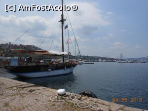 [P01] Sozopol - orașul vechi. Imagine din port.  » foto by iulianic
 - 
<span class="allrVoted glyphicon glyphicon-heart hidden" id="av977326"></span>
<a class="m-l-10 hidden" id="sv977326" onclick="voting_Foto_DelVot(,977326,23794)" role="button">șterge vot <span class="glyphicon glyphicon-remove"></span></a>
<a id="v9977326" class=" c-red"  onclick="voting_Foto_SetVot(977326)" role="button"><span class="glyphicon glyphicon-heart-empty"></span> <b>LIKE</b> = Votează poza</a> <img class="hidden"  id="f977326W9" src="/imagini/loader.gif" border="0" /><span class="AjErrMes hidden" id="e977326ErM"></span>