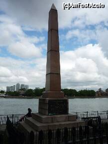 [P11] Greenwich - obelisc pe malul Tamisei în memoria unui comandant din marina franceză (NB:inamici prin definiţie ai englezilor!!!) care şi-a pierdut şi el viaţa în încercarea curajoasă de a recupera membrii expediţiei Franklin (porniţi să descopere un pasaj între oceane prin extremul nordic,1853) » foto by Dragoș_MD
 - 
<span class="allrVoted glyphicon glyphicon-heart hidden" id="av207064"></span>
<a class="m-l-10 hidden" id="sv207064" onclick="voting_Foto_DelVot(,207064,23850)" role="button">șterge vot <span class="glyphicon glyphicon-remove"></span></a>
<a id="v9207064" class=" c-red"  onclick="voting_Foto_SetVot(207064)" role="button"><span class="glyphicon glyphicon-heart-empty"></span> <b>LIKE</b> = Votează poza</a> <img class="hidden"  id="f207064W9" src="/imagini/loader.gif" border="0" /><span class="AjErrMes hidden" id="e207064ErM"></span>