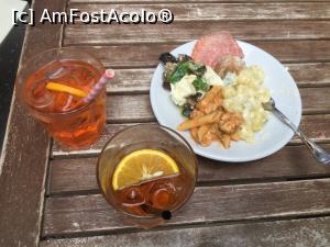 [P07] La Cantina - sa incepem cu inceputul, adica un Aperol spritz si ceva de mancare: sunca, gnochi cu branza cu mucegai, paste cu sunca rosii, ciuperci, si o salata calda » foto by mishu
 - 
<span class="allrVoted glyphicon glyphicon-heart hidden" id="av979705"></span>
<a class="m-l-10 hidden" id="sv979705" onclick="voting_Foto_DelVot(,979705,23882)" role="button">șterge vot <span class="glyphicon glyphicon-remove"></span></a>
<a id="v9979705" class=" c-red"  onclick="voting_Foto_SetVot(979705)" role="button"><span class="glyphicon glyphicon-heart-empty"></span> <b>LIKE</b> = Votează poza</a> <img class="hidden"  id="f979705W9" src="/imagini/loader.gif" border="0" /><span class="AjErrMes hidden" id="e979705ErM"></span>