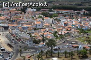 [P41] Insula Terceira, Praia da Vitoria văzută de la Miradouro do Facho, se văd cele două biserici, cea cu albastru și cea cu portocaliu, poză realizată cu obiectiv » foto by mprofeanu
 - 
<span class="allrVoted glyphicon glyphicon-heart hidden" id="av983855"></span>
<a class="m-l-10 hidden" id="sv983855" onclick="voting_Foto_DelVot(,983855,23953)" role="button">șterge vot <span class="glyphicon glyphicon-remove"></span></a>
<a id="v9983855" class=" c-red"  onclick="voting_Foto_SetVot(983855)" role="button"><span class="glyphicon glyphicon-heart-empty"></span> <b>LIKE</b> = Votează poza</a> <img class="hidden"  id="f983855W9" src="/imagini/loader.gif" border="0" /><span class="AjErrMes hidden" id="e983855ErM"></span>
