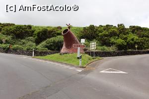 [P01] Insula Terceira, Gruta Algar do Carvao, intersecția ce duce spre ea, se vede forma hornului peșterii, așa este ea în interior » foto by mprofeanu
 - 
<span class="allrVoted glyphicon glyphicon-heart hidden" id="av995509"></span>
<a class="m-l-10 hidden" id="sv995509" onclick="voting_Foto_DelVot(,995509,23953)" role="button">șterge vot <span class="glyphicon glyphicon-remove"></span></a>
<a id="v9995509" class=" c-red"  onclick="voting_Foto_SetVot(995509)" role="button"><span class="glyphicon glyphicon-heart-empty"></span> <b>LIKE</b> = Votează poza</a> <img class="hidden"  id="f995509W9" src="/imagini/loader.gif" border="0" /><span class="AjErrMes hidden" id="e995509ErM"></span>