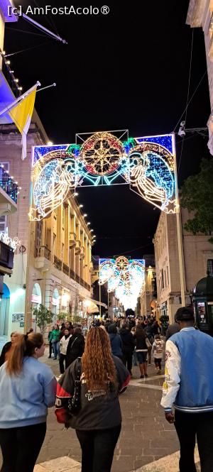 [P14] Ornamente de sărbători în La Valletta » foto by irinad
 - 
<span class="allrVoted glyphicon glyphicon-heart hidden" id="av1512201"></span>
<a class="m-l-10 hidden" id="sv1512201" onclick="voting_Foto_DelVot(,1512201,23969)" role="button">șterge vot <span class="glyphicon glyphicon-remove"></span></a>
<a id="v91512201" class=" c-red"  onclick="voting_Foto_SetVot(1512201)" role="button"><span class="glyphicon glyphicon-heart-empty"></span> <b>LIKE</b> = Votează poza</a> <img class="hidden"  id="f1512201W9" src="/imagini/loader.gif" border="0" /><span class="AjErrMes hidden" id="e1512201ErM"></span>