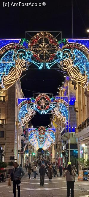 [P23] Ornamente de sărbători în La Valletta » foto by irinad
 - 
<span class="allrVoted glyphicon glyphicon-heart hidden" id="av1512210"></span>
<a class="m-l-10 hidden" id="sv1512210" onclick="voting_Foto_DelVot(,1512210,23969)" role="button">șterge vot <span class="glyphicon glyphicon-remove"></span></a>
<a id="v91512210" class=" c-red"  onclick="voting_Foto_SetVot(1512210)" role="button"><span class="glyphicon glyphicon-heart-empty"></span> <b>LIKE</b> = Votează poza</a> <img class="hidden"  id="f1512210W9" src="/imagini/loader.gif" border="0" /><span class="AjErrMes hidden" id="e1512210ErM"></span>