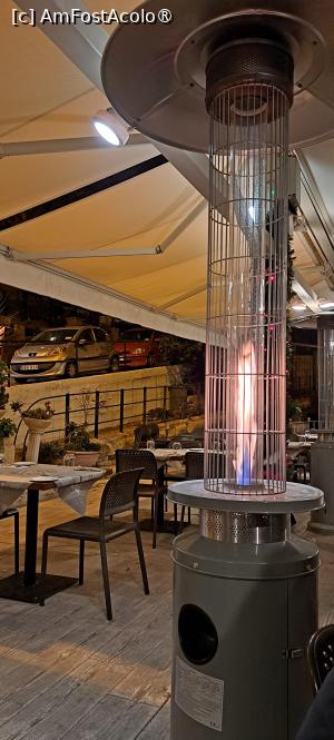 [P03] Cockney`s Restaurant, la masă pe terasă, radiator » foto by irinad
 - 
<span class="allrVoted glyphicon glyphicon-heart hidden" id="av1512190"></span>
<a class="m-l-10 hidden" id="sv1512190" onclick="voting_Foto_DelVot(,1512190,23969)" role="button">șterge vot <span class="glyphicon glyphicon-remove"></span></a>
<a id="v91512190" class=" c-red"  onclick="voting_Foto_SetVot(1512190)" role="button"><span class="glyphicon glyphicon-heart-empty"></span> <b>LIKE</b> = Votează poza</a> <img class="hidden"  id="f1512190W9" src="/imagini/loader.gif" border="0" /><span class="AjErrMes hidden" id="e1512190ErM"></span>