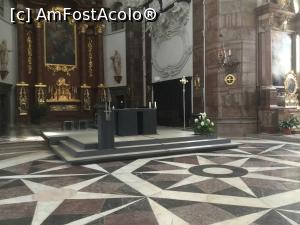 [P24] Biserica Iezuita - Interior » foto by mishu
 - 
<span class="allrVoted glyphicon glyphicon-heart hidden" id="av989160"></span>
<a class="m-l-10 hidden" id="sv989160" onclick="voting_Foto_DelVot(,989160,24000)" role="button">șterge vot <span class="glyphicon glyphicon-remove"></span></a>
<a id="v9989160" class=" c-red"  onclick="voting_Foto_SetVot(989160)" role="button"><span class="glyphicon glyphicon-heart-empty"></span> <b>LIKE</b> = Votează poza</a> <img class="hidden"  id="f989160W9" src="/imagini/loader.gif" border="0" /><span class="AjErrMes hidden" id="e989160ErM"></span>