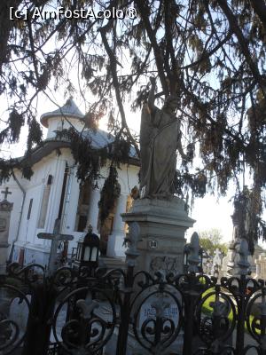 [P13] Mănăstirea Țigănești - În cimitir, monumente funerare vechi. » foto by iulianic
 - 
<span class="allrVoted glyphicon glyphicon-heart hidden" id="av1424094"></span>
<a class="m-l-10 hidden" id="sv1424094" onclick="voting_Foto_DelVot(,1424094,24032)" role="button">șterge vot <span class="glyphicon glyphicon-remove"></span></a>
<a id="v91424094" class=" c-red"  onclick="voting_Foto_SetVot(1424094)" role="button"><span class="glyphicon glyphicon-heart-empty"></span> <b>LIKE</b> = Votează poza</a> <img class="hidden"  id="f1424094W9" src="/imagini/loader.gif" border="0" /><span class="AjErrMes hidden" id="e1424094ErM"></span>