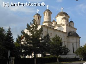 [P07] Fetești - Lângă Parcul central, Catedrala Sfânta Treime.  » foto by iulianic
 - 
<span class="allrVoted glyphicon glyphicon-heart hidden" id="av1001311"></span>
<a class="m-l-10 hidden" id="sv1001311" onclick="voting_Foto_DelVot(,1001311,24182)" role="button">șterge vot <span class="glyphicon glyphicon-remove"></span></a>
<a id="v91001311" class=" c-red"  onclick="voting_Foto_SetVot(1001311)" role="button"><span class="glyphicon glyphicon-heart-empty"></span> <b>LIKE</b> = Votează poza</a> <img class="hidden"  id="f1001311W9" src="/imagini/loader.gif" border="0" /><span class="AjErrMes hidden" id="e1001311ErM"></span>