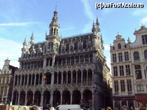 [P13] Grand Place - La Maison du Roi, a doua clădire ca vechime din piaţă. Adăposteşte Muzeul Oraşuluii Bruxelles.  » foto by Carmen Ion
 - 
<span class="allrVoted glyphicon glyphicon-heart hidden" id="av680234"></span>
<a class="m-l-10 hidden" id="sv680234" onclick="voting_Foto_DelVot(,680234,24454)" role="button">șterge vot <span class="glyphicon glyphicon-remove"></span></a>
<a id="v9680234" class=" c-red"  onclick="voting_Foto_SetVot(680234)" role="button"><span class="glyphicon glyphicon-heart-empty"></span> <b>LIKE</b> = Votează poza</a> <img class="hidden"  id="f680234W9" src="/imagini/loader.gif" border="0" /><span class="AjErrMes hidden" id="e680234ErM"></span>