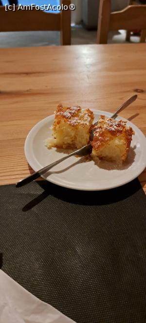[P20] Taverna 9Beaufort, desert din partea casei » foto by irinad
 - 
<span class="allrVoted glyphicon glyphicon-heart hidden" id="av1534453"></span>
<a class="m-l-10 hidden" id="sv1534453" onclick="voting_Foto_DelVot(,1534453,24514)" role="button">șterge vot <span class="glyphicon glyphicon-remove"></span></a>
<a id="v91534453" class=" c-red"  onclick="voting_Foto_SetVot(1534453)" role="button"><span class="glyphicon glyphicon-heart-empty"></span> <b>LIKE</b> = Votează poza</a> <img class="hidden"  id="f1534453W9" src="/imagini/loader.gif" border="0" /><span class="AjErrMes hidden" id="e1534453ErM"></span>