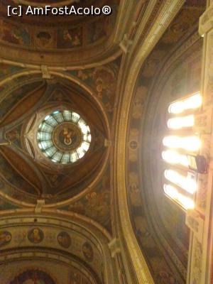 [P13] interior catedrala Metropolitană » foto by zlatna
 - 
<span class="allrVoted glyphicon glyphicon-heart hidden" id="av921833"></span>
<a class="m-l-10 hidden" id="sv921833" onclick="voting_Foto_DelVot(,921833,24564)" role="button">șterge vot <span class="glyphicon glyphicon-remove"></span></a>
<a id="v9921833" class=" c-red"  onclick="voting_Foto_SetVot(921833)" role="button"><span class="glyphicon glyphicon-heart-empty"></span> <b>LIKE</b> = Votează poza</a> <img class="hidden"  id="f921833W9" src="/imagini/loader.gif" border="0" /><span class="AjErrMes hidden" id="e921833ErM"></span>