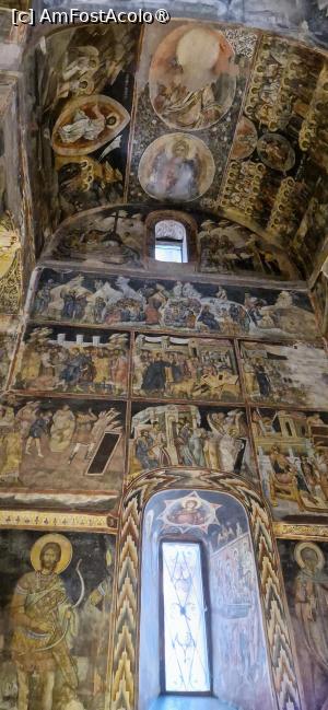 [P04] 4. Icoane în biserică. » foto by doinafil
 - 
<span class="allrVoted glyphicon glyphicon-heart hidden" id="av1508780"></span>
<a class="m-l-10 hidden" id="sv1508780" onclick="voting_Foto_DelVot(,1508780,24636)" role="button">șterge vot <span class="glyphicon glyphicon-remove"></span></a>
<a id="v91508780" class=" c-red"  onclick="voting_Foto_SetVot(1508780)" role="button"><span class="glyphicon glyphicon-heart-empty"></span> <b>LIKE</b> = Votează poza</a> <img class="hidden"  id="f1508780W9" src="/imagini/loader.gif" border="0" /><span class="AjErrMes hidden" id="e1508780ErM"></span>