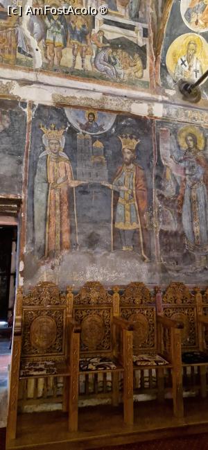 [P05] 5. Tablou votiv, la intrare. » foto by doinafil
 - 
<span class="allrVoted glyphicon glyphicon-heart hidden" id="av1508781"></span>
<a class="m-l-10 hidden" id="sv1508781" onclick="voting_Foto_DelVot(,1508781,24636)" role="button">șterge vot <span class="glyphicon glyphicon-remove"></span></a>
<a id="v91508781" class=" c-red"  onclick="voting_Foto_SetVot(1508781)" role="button"><span class="glyphicon glyphicon-heart-empty"></span> <b>LIKE</b> = Votează poza</a> <img class="hidden"  id="f1508781W9" src="/imagini/loader.gif" border="0" /><span class="AjErrMes hidden" id="e1508781ErM"></span>