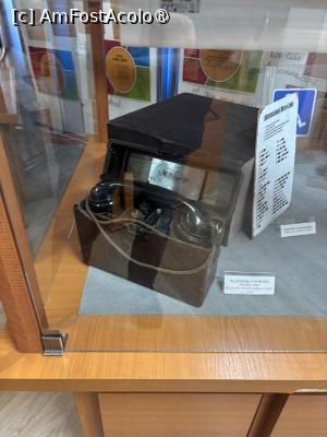 [P24] Muzeul Rezervației Bucegi,expoziție temporară,aici un telefon militar din 1943 » foto by AZE
 - 
<span class="allrVoted glyphicon glyphicon-heart hidden" id="av1536308"></span>
<a class="m-l-10 hidden" id="sv1536308" onclick="voting_Foto_DelVot(,1536308,24659)" role="button">șterge vot <span class="glyphicon glyphicon-remove"></span></a>
<a id="v91536308" class=" c-red"  onclick="voting_Foto_SetVot(1536308)" role="button"><span class="glyphicon glyphicon-heart-empty"></span> <b>LIKE</b> = Votează poza</a> <img class="hidden"  id="f1536308W9" src="/imagini/loader.gif" border="0" /><span class="AjErrMes hidden" id="e1536308ErM"></span>