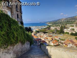 [P58] La pas prin Tropea; un punct de belvedere asupra portului în apropierea catedralei » foto by crismis
 - 
<span class="allrVoted glyphicon glyphicon-heart hidden" id="av1498509"></span>
<a class="m-l-10 hidden" id="sv1498509" onclick="voting_Foto_DelVot(,1498509,24664)" role="button">șterge vot <span class="glyphicon glyphicon-remove"></span></a>
<a id="v91498509" class=" c-red"  onclick="voting_Foto_SetVot(1498509)" role="button"><span class="glyphicon glyphicon-heart-empty"></span> <b>LIKE</b> = Votează poza</a> <img class="hidden"  id="f1498509W9" src="/imagini/loader.gif" border="0" /><span class="AjErrMes hidden" id="e1498509ErM"></span>