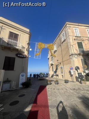 [P06] Tropea- Piazza Ercole » foto by Yersinia Pestis
 - 
<span class="allrVoted glyphicon glyphicon-heart hidden" id="av1515153"></span>
<a class="m-l-10 hidden" id="sv1515153" onclick="voting_Foto_DelVot(,1515153,24664)" role="button">șterge vot <span class="glyphicon glyphicon-remove"></span></a>
<a id="v91515153" class=" c-red"  onclick="voting_Foto_SetVot(1515153)" role="button"><span class="glyphicon glyphicon-heart-empty"></span> <b>LIKE</b> = Votează poza</a> <img class="hidden"  id="f1515153W9" src="/imagini/loader.gif" border="0" /><span class="AjErrMes hidden" id="e1515153ErM"></span>