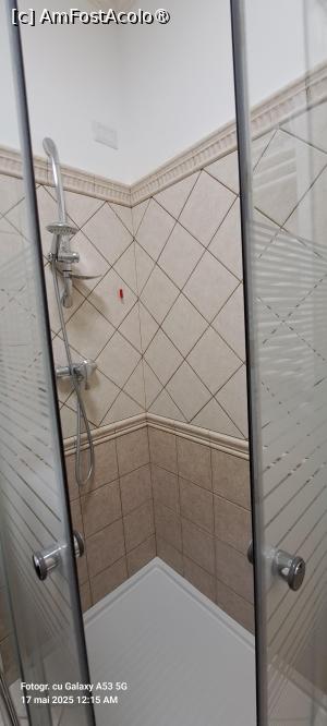 [P30] B&B Olympus Room, în baie » foto by irinad
 - 
<span class="allrVoted glyphicon glyphicon-heart hidden" id="av1522258"></span>
<a class="m-l-10 hidden" id="sv1522258" onclick="voting_Foto_DelVot(,1522258,24710)" role="button">șterge vot <span class="glyphicon glyphicon-remove"></span></a>
<a id="v91522258" class=" c-red"  onclick="voting_Foto_SetVot(1522258)" role="button"><span class="glyphicon glyphicon-heart-empty"></span> <b>LIKE</b> = Votează poza</a> <img class="hidden"  id="f1522258W9" src="/imagini/loader.gif" border="0" /><span class="AjErrMes hidden" id="e1522258ErM"></span>