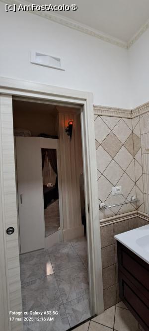 [P32] B&B Olympus Room, în baie » foto by irinad
 - 
<span class="allrVoted glyphicon glyphicon-heart hidden" id="av1522260"></span>
<a class="m-l-10 hidden" id="sv1522260" onclick="voting_Foto_DelVot(,1522260,24710)" role="button">șterge vot <span class="glyphicon glyphicon-remove"></span></a>
<a id="v91522260" class=" c-red"  onclick="voting_Foto_SetVot(1522260)" role="button"><span class="glyphicon glyphicon-heart-empty"></span> <b>LIKE</b> = Votează poza</a> <img class="hidden"  id="f1522260W9" src="/imagini/loader.gif" border="0" /><span class="AjErrMes hidden" id="e1522260ErM"></span>