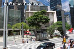 P01 [JAN-2019] Sao Paulo, Cidade Shopping văzut de pe Avenida Paulista în prima zi, pe 2 ianuarie, se vede Moș Crăciun