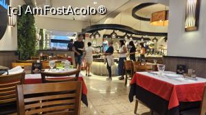 [P01] pe la restaurant » foto by robert
 - 
<span class="allrVoted glyphicon glyphicon-heart hidden" id="av1531328"></span>
<a class="m-l-10 hidden" id="sv1531328" onclick="voting_Foto_DelVot(,1531328,24879)" role="button">șterge vot <span class="glyphicon glyphicon-remove"></span></a>
<a id="v91531328" class=" c-red"  onclick="voting_Foto_SetVot(1531328)" role="button"><span class="glyphicon glyphicon-heart-empty"></span> <b>LIKE</b> = Votează poza</a> <img class="hidden"  id="f1531328W9" src="/imagini/loader.gif" border="0" /><span class="AjErrMes hidden" id="e1531328ErM"></span>