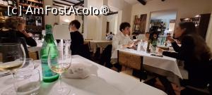 [P03] Ristorante Posta, la masă apă și pungă cu sortimente de pâine » foto by irinad
 - 
<span class="allrVoted glyphicon glyphicon-heart hidden" id="av1520175"></span>
<a class="m-l-10 hidden" id="sv1520175" onclick="voting_Foto_DelVot(,1520175,24890)" role="button">șterge vot <span class="glyphicon glyphicon-remove"></span></a>
<a id="v91520175" class=" c-red"  onclick="voting_Foto_SetVot(1520175)" role="button"><span class="glyphicon glyphicon-heart-empty"></span> <b>LIKE</b> = Votează poza</a> <img class="hidden"  id="f1520175W9" src="/imagini/loader.gif" border="0" /><span class="AjErrMes hidden" id="e1520175ErM"></span>