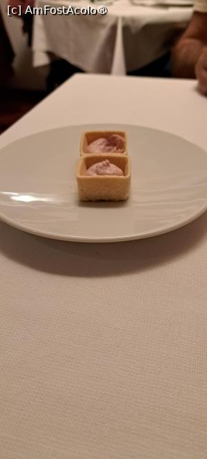 [P45] Ristorante Parlor, sos de ton cu maioneză într-un foietaj » foto by irinad
 - 
<span class="allrVoted glyphicon glyphicon-heart hidden" id="av1520217"></span>
<a class="m-l-10 hidden" id="sv1520217" onclick="voting_Foto_DelVot(,1520217,24890)" role="button">șterge vot <span class="glyphicon glyphicon-remove"></span></a>
<a id="v91520217" class=" c-red"  onclick="voting_Foto_SetVot(1520217)" role="button"><span class="glyphicon glyphicon-heart-empty"></span> <b>LIKE</b> = Votează poza</a> <img class="hidden"  id="f1520217W9" src="/imagini/loader.gif" border="0" /><span class="AjErrMes hidden" id="e1520217ErM"></span>