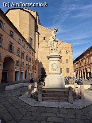 [P02] Piazza Galvani » foto by adso
 - 
<span class="allrVoted glyphicon glyphicon-heart hidden" id="av1520304"></span>
<a class="m-l-10 hidden" id="sv1520304" onclick="voting_Foto_DelVot(,1520304,24890)" role="button">șterge vot <span class="glyphicon glyphicon-remove"></span></a>
<a id="v91520304" class=" c-red"  onclick="voting_Foto_SetVot(1520304)" role="button"><span class="glyphicon glyphicon-heart-empty"></span> <b>LIKE</b> = Votează poza</a> <img class="hidden"  id="f1520304W9" src="/imagini/loader.gif" border="0" /><span class="AjErrMes hidden" id="e1520304ErM"></span>