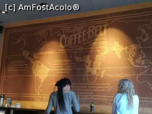 [P20] Starbucks Namur; interior » foto by crismis
 - 
<span class="allrVoted glyphicon glyphicon-heart hidden" id="av1062768"></span>
<a class="m-l-10 hidden" id="sv1062768" onclick="voting_Foto_DelVot(,1062768,25012)" role="button">șterge vot <span class="glyphicon glyphicon-remove"></span></a>
<a id="v91062768" class=" c-red"  onclick="voting_Foto_SetVot(1062768)" role="button"><span class="glyphicon glyphicon-heart-empty"></span> <b>LIKE</b> = Votează poza</a> <img class="hidden"  id="f1062768W9" src="/imagini/loader.gif" border="0" /><span class="AjErrMes hidden" id="e1062768ErM"></span>