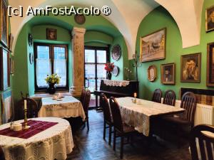 [P25] Restaurant Ariel » foto by crismis
 - 
<span class="allrVoted glyphicon glyphicon-heart hidden" id="av1478732"></span>
<a class="m-l-10 hidden" id="sv1478732" onclick="voting_Foto_DelVot(,1478732,25056)" role="button">șterge vot <span class="glyphicon glyphicon-remove"></span></a>
<a id="v91478732" class=" c-red"  onclick="voting_Foto_SetVot(1478732)" role="button"><span class="glyphicon glyphicon-heart-empty"></span> <b>LIKE</b> = Votează poza</a> <img class="hidden"  id="f1478732W9" src="/imagini/loader.gif" border="0" /><span class="AjErrMes hidden" id="e1478732ErM"></span>