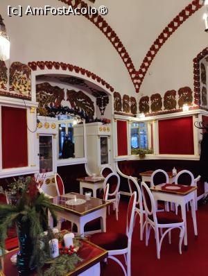 [P29] Cafe Noworolski » foto by crismis
 - 
<span class="allrVoted glyphicon glyphicon-heart hidden" id="av1478736"></span>
<a class="m-l-10 hidden" id="sv1478736" onclick="voting_Foto_DelVot(,1478736,25056)" role="button">șterge vot <span class="glyphicon glyphicon-remove"></span></a>
<a id="v91478736" class=" c-red"  onclick="voting_Foto_SetVot(1478736)" role="button"><span class="glyphicon glyphicon-heart-empty"></span> <b>LIKE</b> = Votează poza</a> <img class="hidden"  id="f1478736W9" src="/imagini/loader.gif" border="0" /><span class="AjErrMes hidden" id="e1478736ErM"></span>