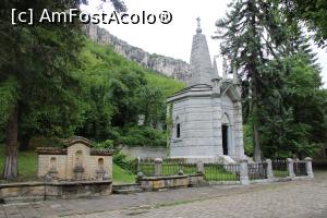 P07 [MAY-2021] Dryanovo, Mănăstirea Dryanovo, Mausoleul ridicat în memoria luptătorilor uciși de otomani în timpul Revoltei bulgare din aprilie 1876