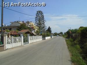 [P03] Tot strada Stirrakou, partea opusă » foto by Carmen Ion
 - 
<span class="allrVoted glyphicon glyphicon-heart hidden" id="av1133536"></span>
<a class="m-l-10 hidden" id="sv1133536" onclick="voting_Foto_DelVot(,1133536,25552)" role="button">șterge vot <span class="glyphicon glyphicon-remove"></span></a>
<a id="v91133536" class=" c-red"  onclick="voting_Foto_SetVot(1133536)" role="button"><span class="glyphicon glyphicon-heart-empty"></span> <b>LIKE</b> = Votează poza</a> <img class="hidden"  id="f1133536W9" src="/imagini/loader.gif" border="0" /><span class="AjErrMes hidden" id="e1133536ErM"></span>