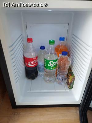 [P13] Minibarul și ce conținea el » foto by marsus
 - 
<span class="allrVoted glyphicon glyphicon-heart hidden" id="av1499046"></span>
<a class="m-l-10 hidden" id="sv1499046" onclick="voting_Foto_DelVot(,1499046,25605)" role="button">șterge vot <span class="glyphicon glyphicon-remove"></span></a>
<a id="v91499046" class=" c-red"  onclick="voting_Foto_SetVot(1499046)" role="button"><span class="glyphicon glyphicon-heart-empty"></span> <b>LIKE</b> = Votează poza</a> <img class="hidden"  id="f1499046W9" src="/imagini/loader.gif" border="0" /><span class="AjErrMes hidden" id="e1499046ErM"></span>