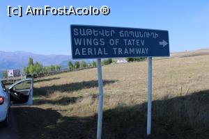 [P01] Armenia, Indicatorul spre Telecabina Aripile lui Tatev de pe E117, se vede drumul H45 în plan secund pe unde vom merge » foto by mprofeanu
 - 
<span class="allrVoted glyphicon glyphicon-heart hidden" id="av1117738"></span>
<a class="m-l-10 hidden" id="sv1117738" onclick="voting_Foto_DelVot(,1117738,25788)" role="button">șterge vot <span class="glyphicon glyphicon-remove"></span></a>
<a id="v91117738" class=" c-red"  onclick="voting_Foto_SetVot(1117738)" role="button"><span class="glyphicon glyphicon-heart-empty"></span> <b>LIKE</b> = Votează poza</a> <img class="hidden"  id="f1117738W9" src="/imagini/loader.gif" border="0" /><span class="AjErrMes hidden" id="e1117738ErM"></span>