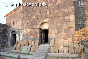 [P46] Armenia, Mănăstirea Sevanavank, Biserica Sf. Apostoli, intrarea și khachkar de o vârstă cu mănăstirea » foto by mprofeanu
 - 
<span class="allrVoted glyphicon glyphicon-heart hidden" id="av1123173"></span>
<a class="m-l-10 hidden" id="sv1123173" onclick="voting_Foto_DelVot(,1123173,25788)" role="button">șterge vot <span class="glyphicon glyphicon-remove"></span></a>
<a id="v91123173" class=" c-red"  onclick="voting_Foto_SetVot(1123173)" role="button"><span class="glyphicon glyphicon-heart-empty"></span> <b>LIKE</b> = Votează poza</a> <img class="hidden"  id="f1123173W9" src="/imagini/loader.gif" border="0" /><span class="AjErrMes hidden" id="e1123173ErM"></span>