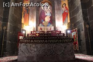 [P07] Echmiadzin, Biserica Sf. Hripsime, Altarul decorat specific armean cu rodii, viță de vie, cruce și păsări vegheat de Fecioara și Pruncul » foto by mprofeanu
 - 
<span class="allrVoted glyphicon glyphicon-heart hidden" id="av1135570"></span>
<a class="m-l-10 hidden" id="sv1135570" onclick="voting_Foto_DelVot(,1135570,25788)" role="button">șterge vot <span class="glyphicon glyphicon-remove"></span></a>
<a id="v91135570" class=" c-red"  onclick="voting_Foto_SetVot(1135570)" role="button"><span class="glyphicon glyphicon-heart-empty"></span> <b>LIKE</b> = Votează poza</a> <img class="hidden"  id="f1135570W9" src="/imagini/loader.gif" border="0" /><span class="AjErrMes hidden" id="e1135570ErM"></span>