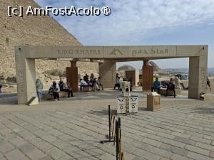 [P03] Complexul de la Giza, Stația de Hop On Hop Off Khafre » foto by mprofeanu
 - 
<span class="allrVoted glyphicon glyphicon-heart hidden" id="av1519263"></span>
<a class="m-l-10 hidden" id="sv1519263" onclick="voting_Foto_DelVot(,1519263,25858)" role="button">șterge vot <span class="glyphicon glyphicon-remove"></span></a>
<a id="v91519263" class=" c-red"  onclick="voting_Foto_SetVot(1519263)" role="button"><span class="glyphicon glyphicon-heart-empty"></span> <b>LIKE</b> = Votează poza</a> <img class="hidden"  id="f1519263W9" src="/imagini/loader.gif" border="0" /><span class="AjErrMes hidden" id="e1519263ErM"></span>