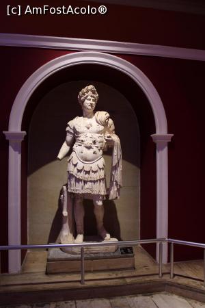 [P26] Antalya, Muzeul Antalya, Sala Împăraților, Împăratul Hadrian cu barba îngrijită și privirea severă » foto by mprofeanu
 - 
<span class="allrVoted glyphicon glyphicon-heart hidden" id="av1128235"></span>
<a class="m-l-10 hidden" id="sv1128235" onclick="voting_Foto_DelVot(,1128235,25898)" role="button">șterge vot <span class="glyphicon glyphicon-remove"></span></a>
<a id="v91128235" class=" c-red"  onclick="voting_Foto_SetVot(1128235)" role="button"><span class="glyphicon glyphicon-heart-empty"></span> <b>LIKE</b> = Votează poza</a> <img class="hidden"  id="f1128235W9" src="/imagini/loader.gif" border="0" /><span class="AjErrMes hidden" id="e1128235ErM"></span>