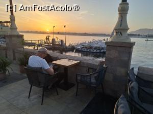 [P24] Luxor, Restaurant „Kaya Restoz”, Terasa de pe malul Nilului, Masa noastră la apus de soare » foto by mprofeanu
 - 
<span class="allrVoted glyphicon glyphicon-heart hidden" id="av1531005"></span>
<a class="m-l-10 hidden" id="sv1531005" onclick="voting_Foto_DelVot(,1531005,25941)" role="button">șterge vot <span class="glyphicon glyphicon-remove"></span></a>
<a id="v91531005" class=" c-red"  onclick="voting_Foto_SetVot(1531005)" role="button"><span class="glyphicon glyphicon-heart-empty"></span> <b>LIKE</b> = Votează poza</a> <img class="hidden"  id="f1531005W9" src="/imagini/loader.gif" border="0" /><span class="AjErrMes hidden" id="e1531005ErM"></span>