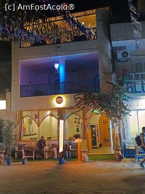 [P32] Cap Coffee Sunrise Restaurantul Luxor de la Villa Sunrise cu Terasele de la etajul 2 și parter și cu câteva Mese pe trotuar » foto by mprofeanu
 - 
<span class="allrVoted glyphicon glyphicon-heart hidden" id="av1531013"></span>
<a class="m-l-10 hidden" id="sv1531013" onclick="voting_Foto_DelVot(,1531013,25941)" role="button">șterge vot <span class="glyphicon glyphicon-remove"></span></a>
<a id="v91531013" class=" c-red"  onclick="voting_Foto_SetVot(1531013)" role="button"><span class="glyphicon glyphicon-heart-empty"></span> <b>LIKE</b> = Votează poza</a> <img class="hidden"  id="f1531013W9" src="/imagini/loader.gif" border="0" /><span class="AjErrMes hidden" id="e1531013ErM"></span>