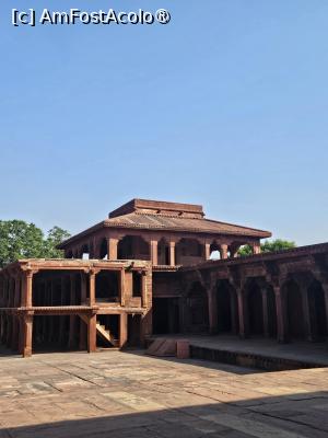 [P16] Fatehpur Sikri » foto by robert
 - 
<span class="allrVoted glyphicon glyphicon-heart hidden" id="av1464577"></span>
<a class="m-l-10 hidden" id="sv1464577" onclick="voting_Foto_DelVot(,1464577,26028)" role="button">șterge vot <span class="glyphicon glyphicon-remove"></span></a>
<a id="v91464577" class=" c-red"  onclick="voting_Foto_SetVot(1464577)" role="button"><span class="glyphicon glyphicon-heart-empty"></span> <b>LIKE</b> = Votează poza</a> <img class="hidden"  id="f1464577W9" src="/imagini/loader.gif" border="0" /><span class="AjErrMes hidden" id="e1464577ErM"></span>